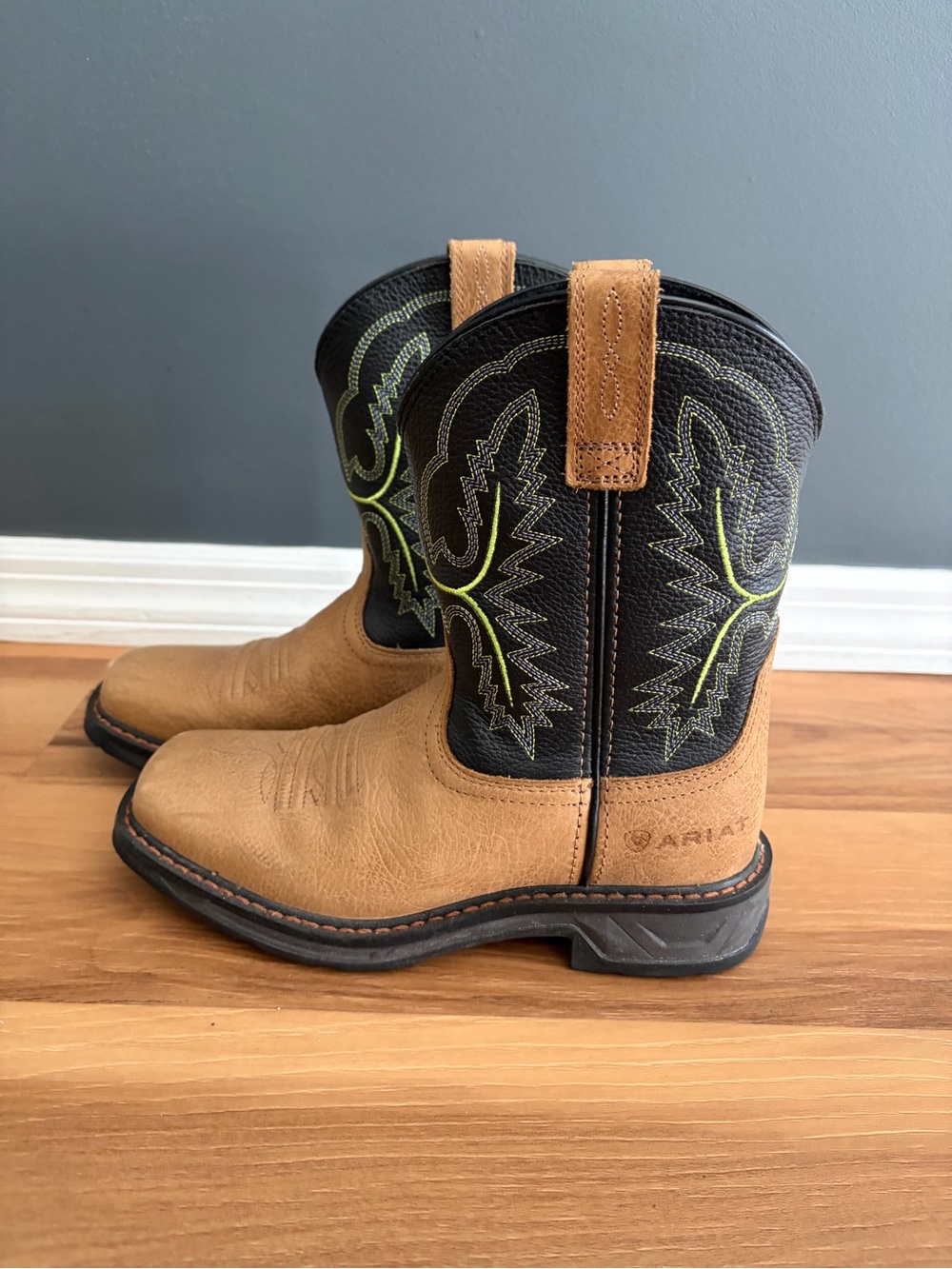 Ariat Kids Tan and Black Western Pull-On Boots with Green Stitching size 1